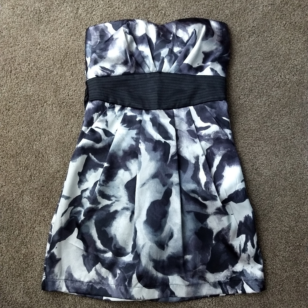Trixxi Junior’s Strapless Dress Size 7‎